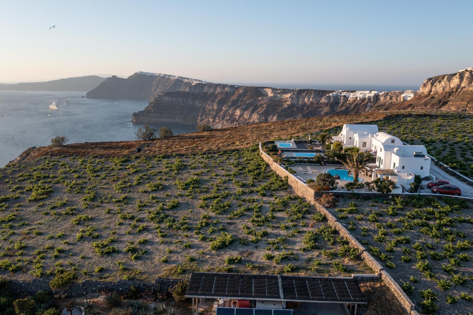 Villa Oinos - Sunset Views Ormos Athinios エクステリア 写真